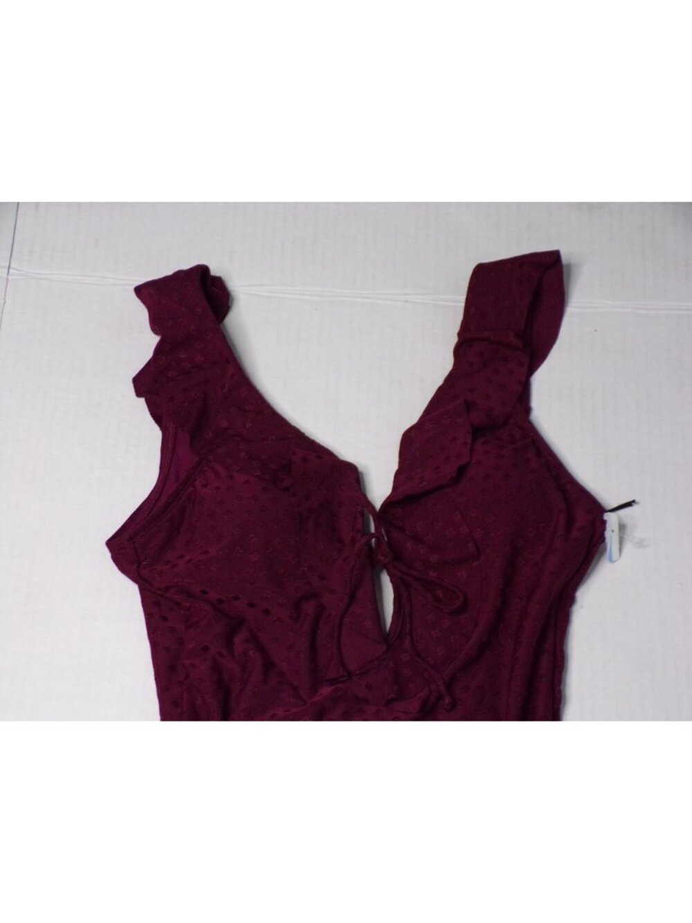 🆕ROBIN PICCONE Juliana Plunge One Piece Ruffle Swimsuit Burgundy 8 - Picture 6 of 8